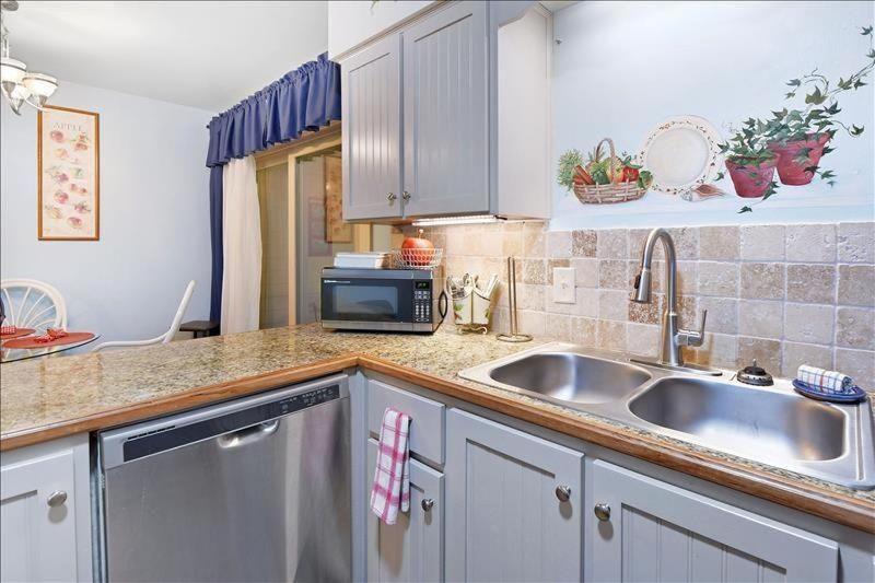 Photo of Kitchen in Jekyll Island