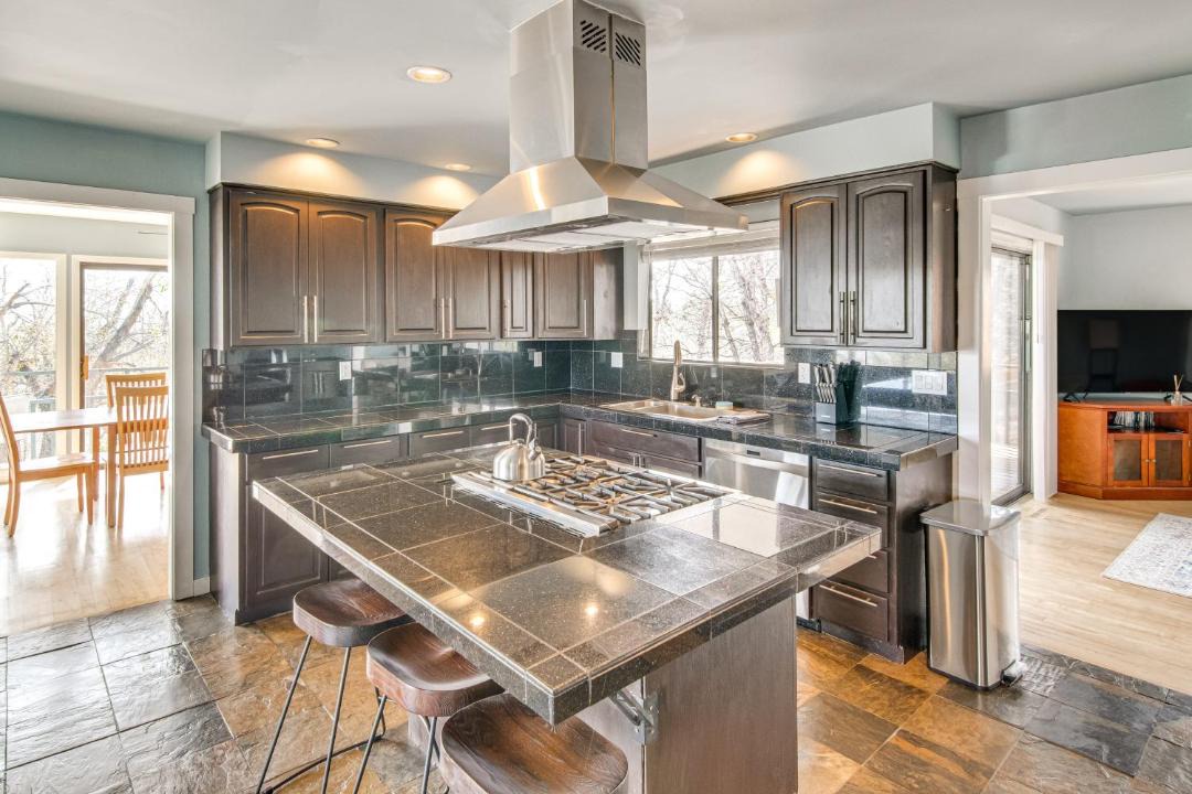 Photo of Kitchen in Skyway