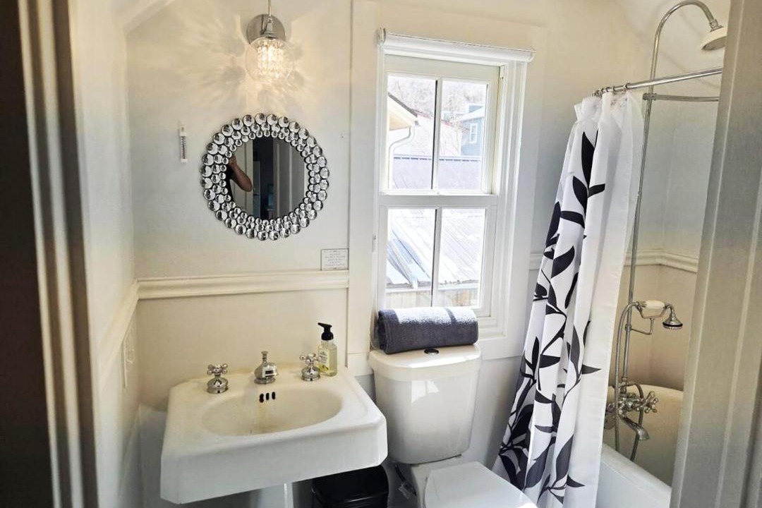 Photo of Bathroom in Historic District