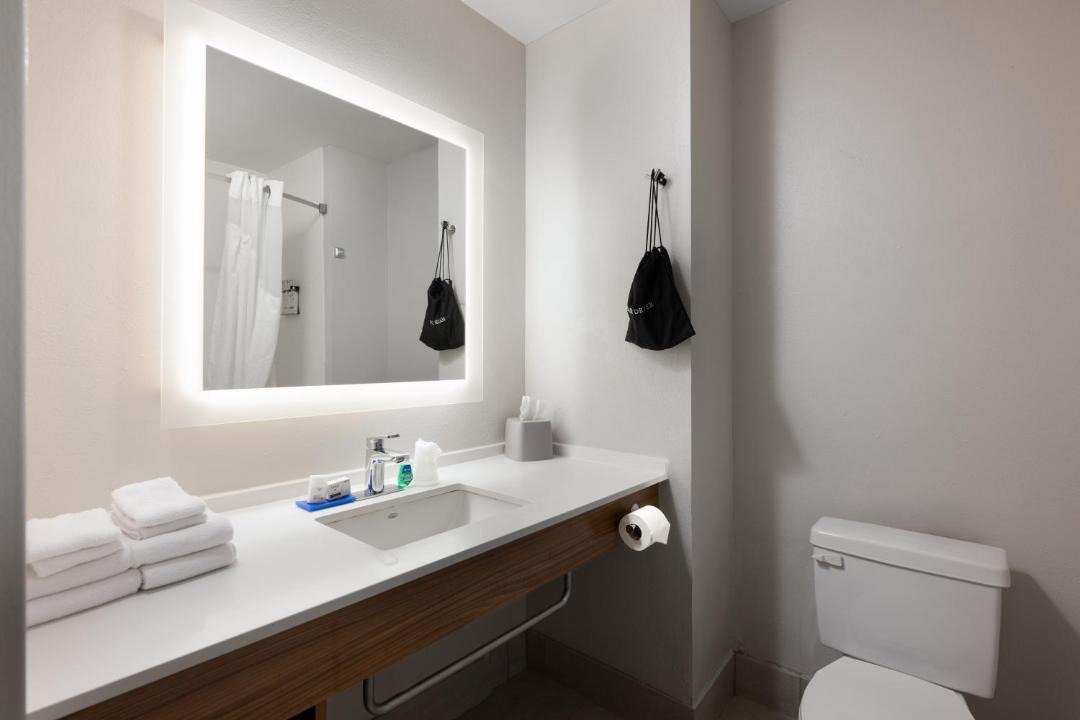 Photo of Bathroom in Lupton City