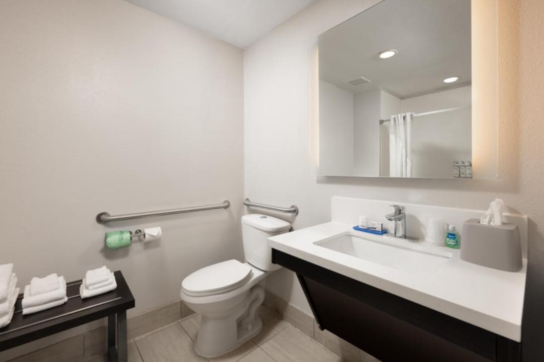 Photo of Bathroom in Lupton City