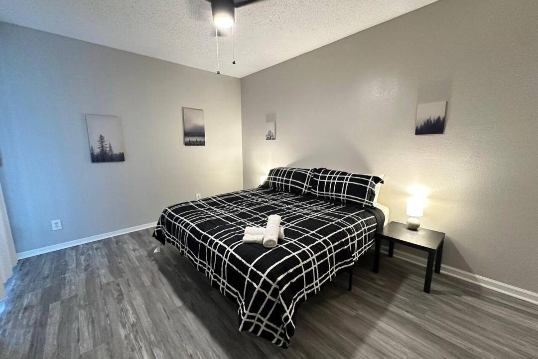 Photo of Bedroom in Nassau Bay