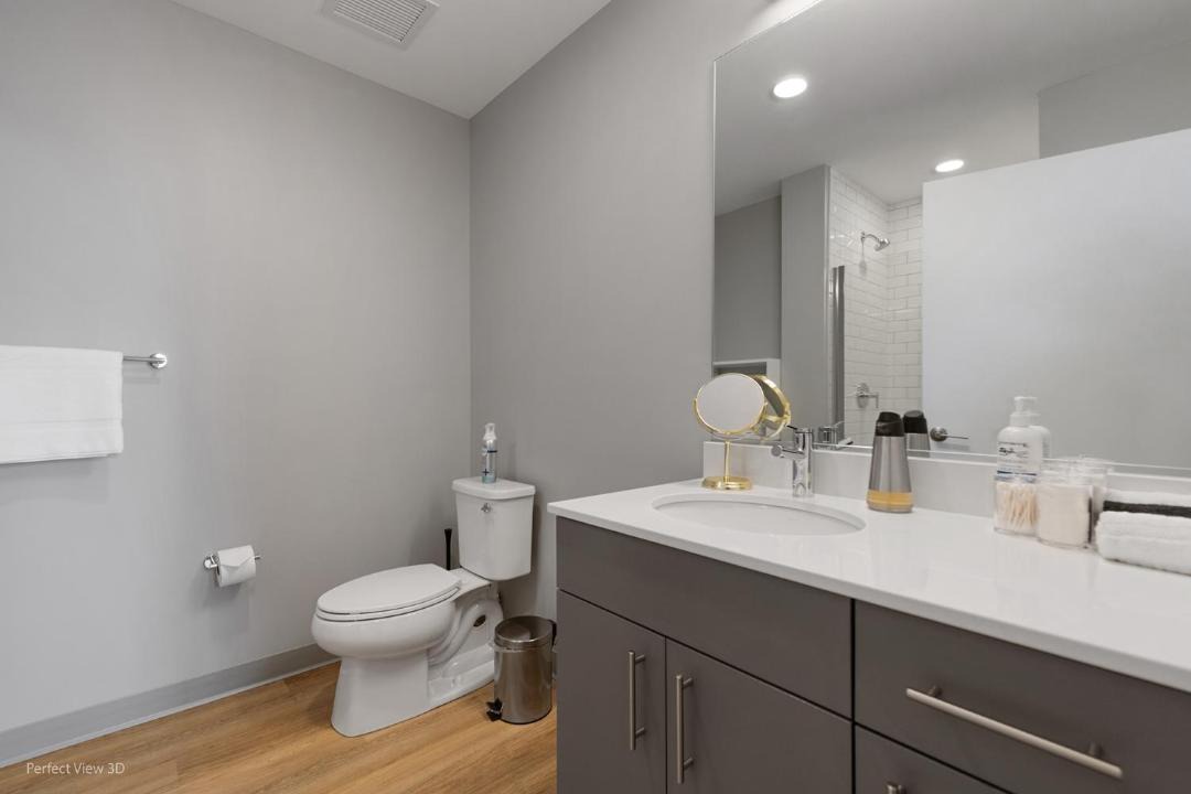Photo of Bathroom in River North