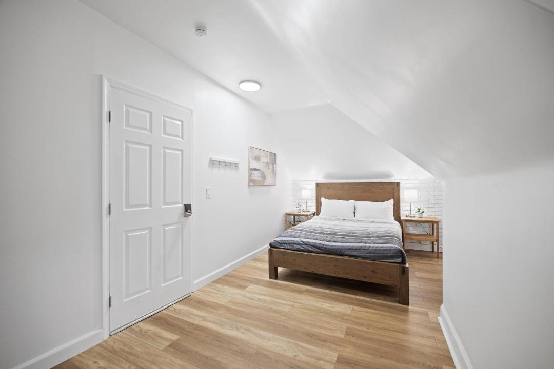 Photo of Bedroom in Shadyside