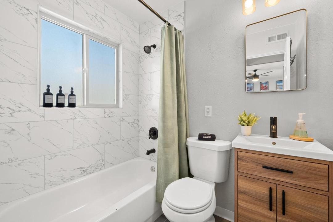 Photo of Bathroom in Golden