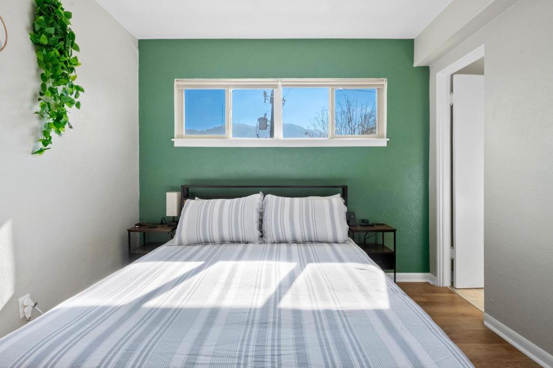 Photo of Bedroom in Golden