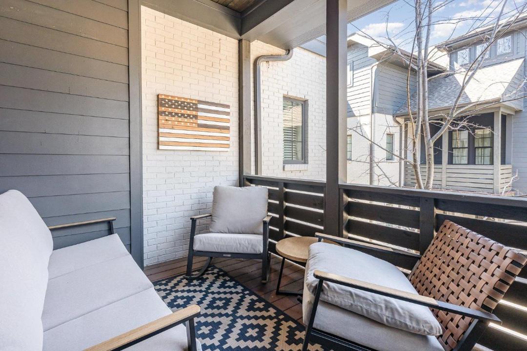 Photo of Patio Balcony in Historic Waverly