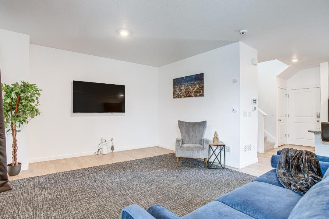 Photo of Livingroom in Aurora