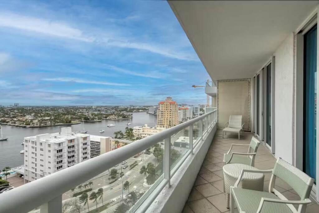 Photo of Patio Balcony in Central Beach