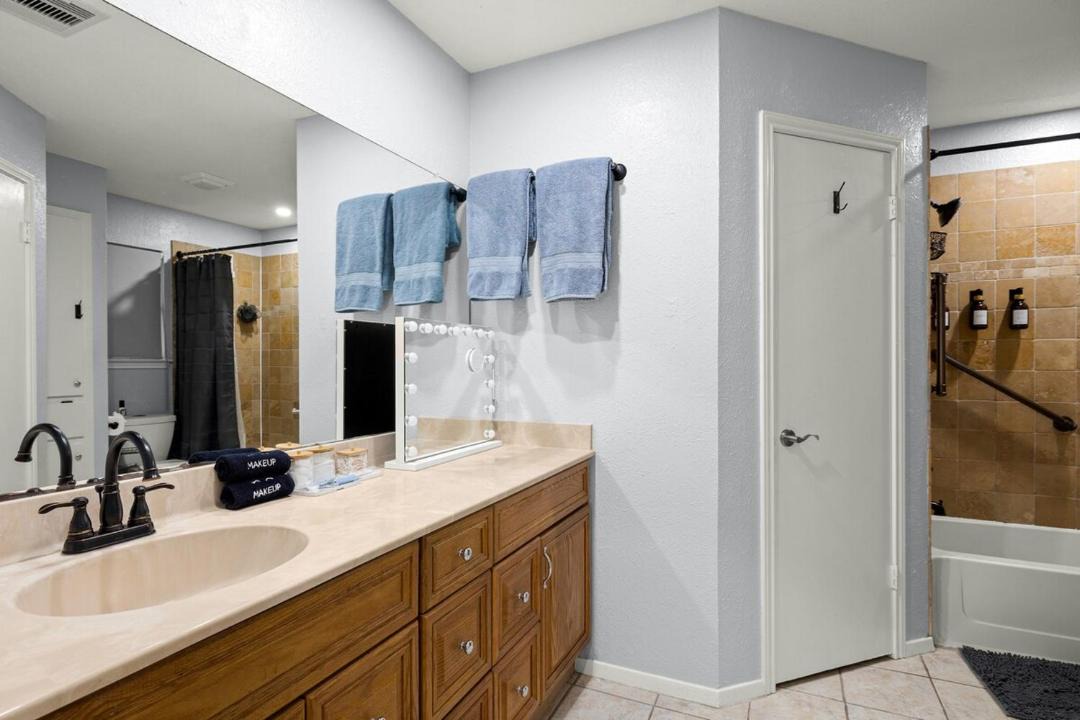 Photo of Bathroom in Copperfield