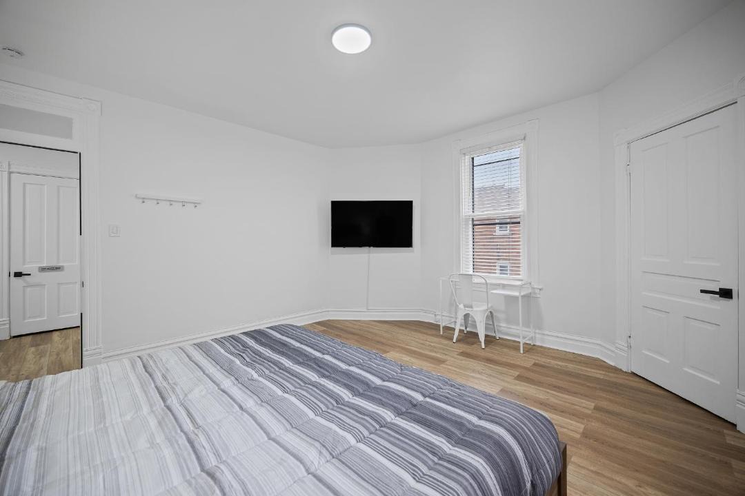 Photo of Bedroom in Shadyside