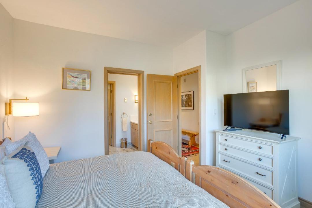 Photo of Bedroom in Highlands Townhomes