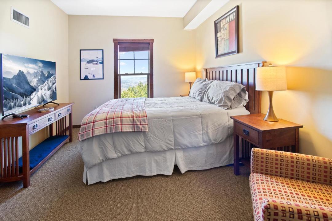 Photo of Bedroom in Snowshoe