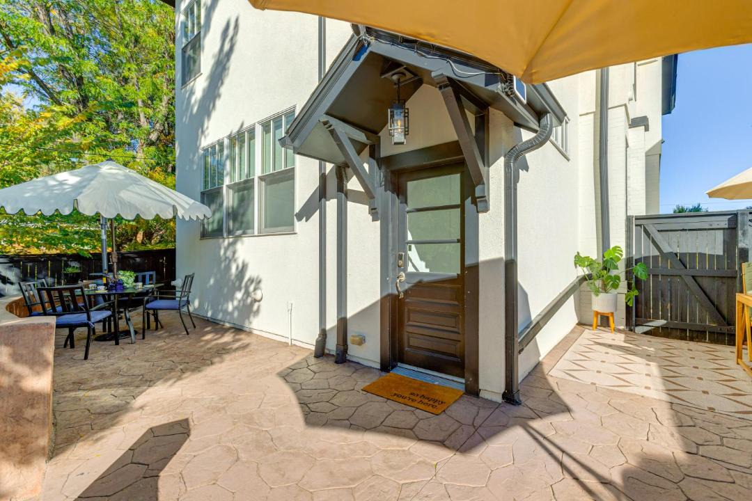 Photo of Patio Balcony in Washington Park West