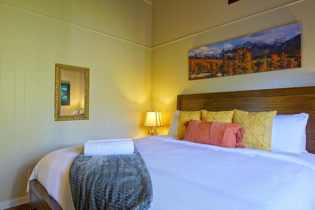 Photo of Bedroom in Rainbow Valley