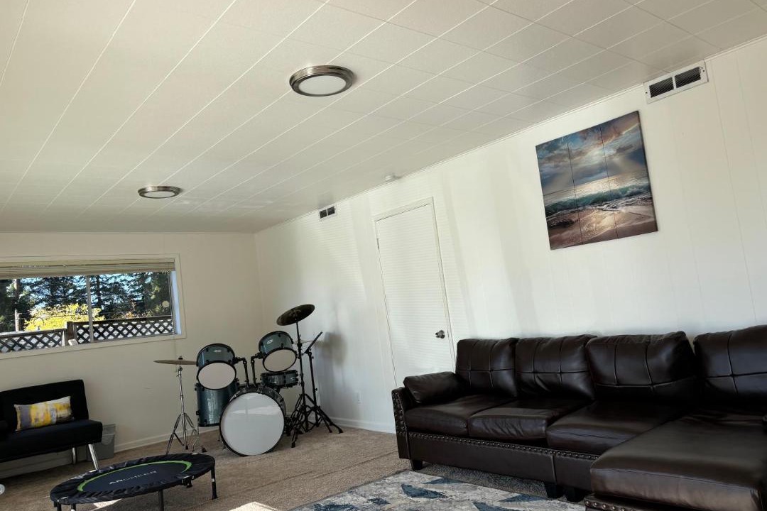 Photo of Livingroom in Education Hill