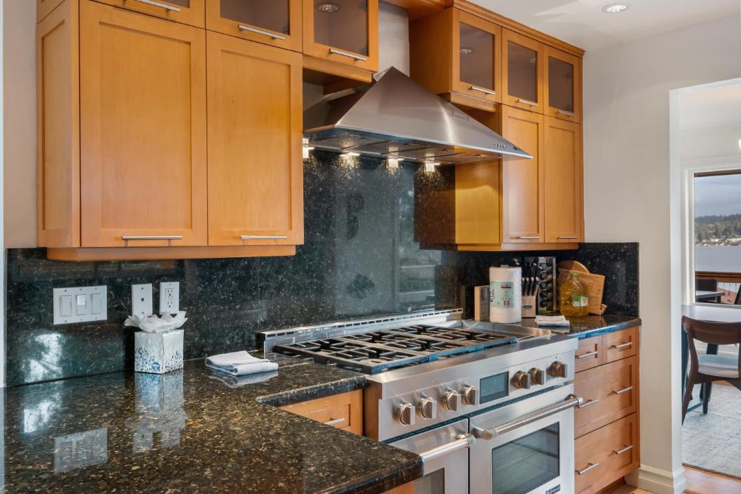 Photo of Kitchen in East Lake Hills
