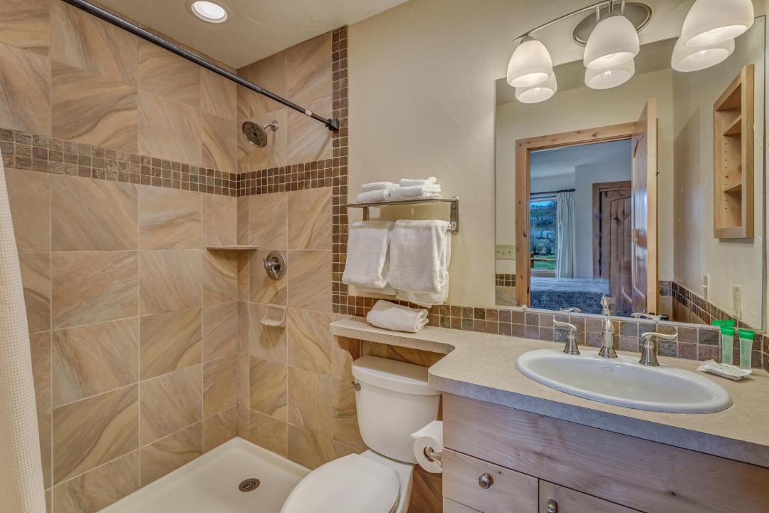 Photo of Bathroom in Clark