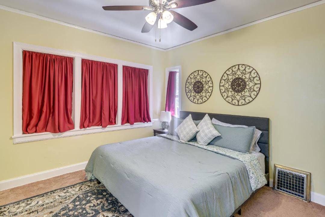 Photo of Bedroom in Roswell