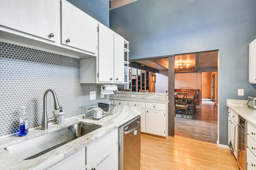 Photo of Kitchen in Evergreen Meadows