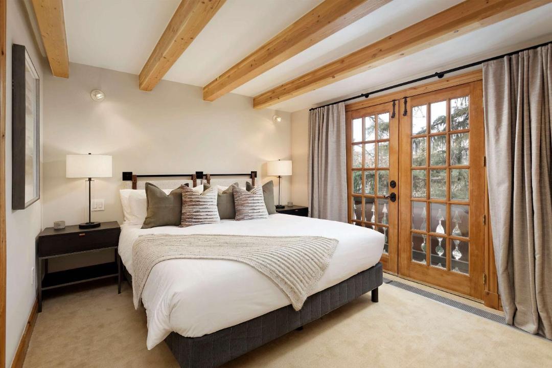 Photo of Bedroom in Downtown