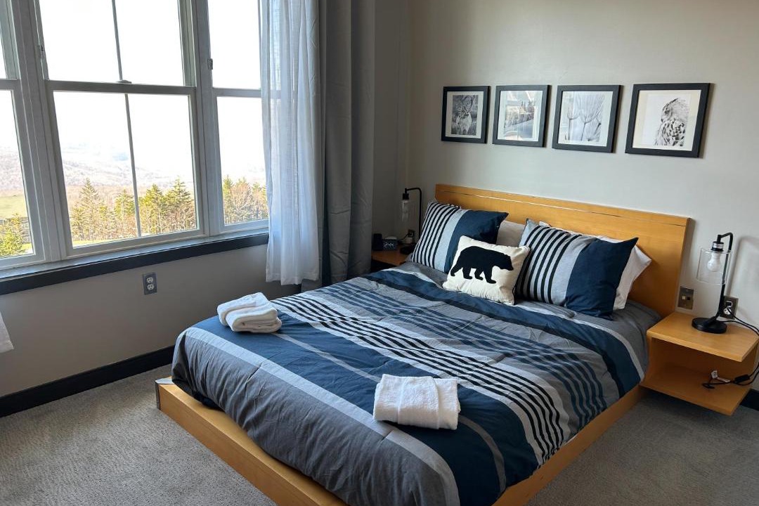 Photo of Bedroom in Snowshoe