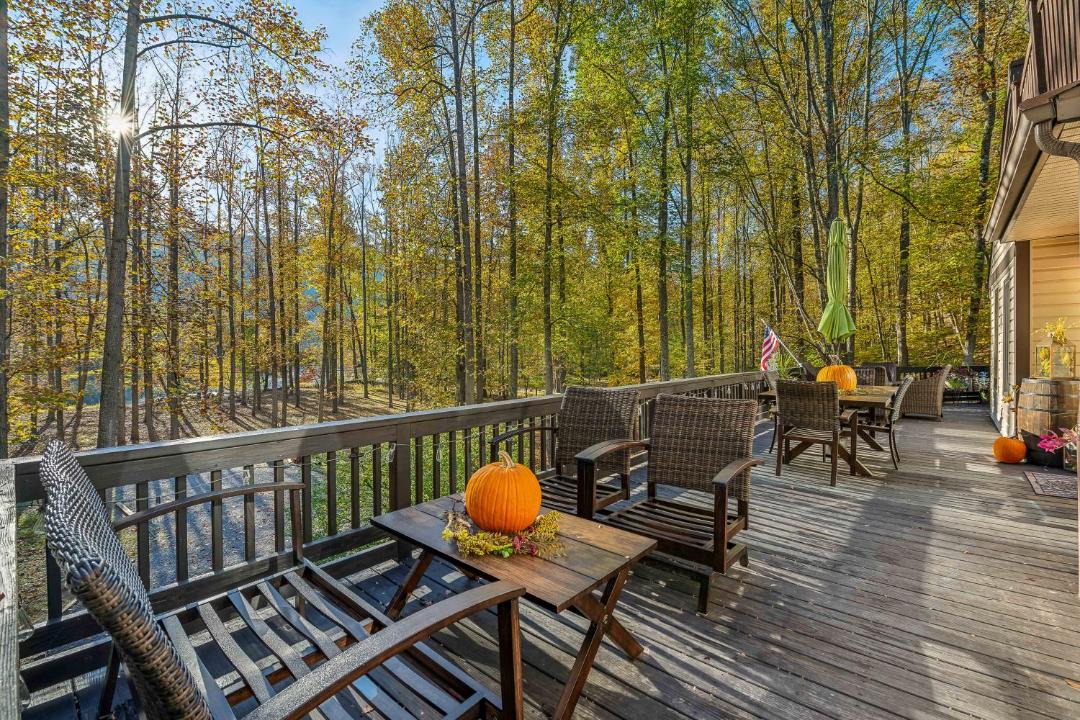 Photo of Patio Balcony in Great Cacapon