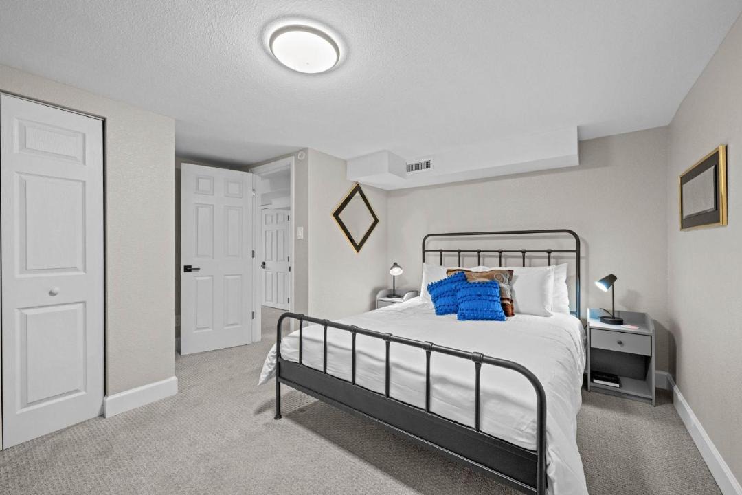Photo of Bedroom in Aurora