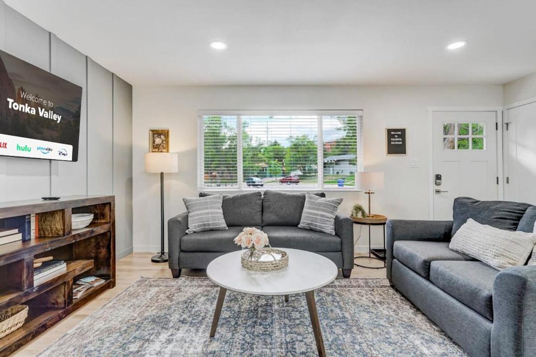 Photo of Livingroom in West Colorado Springs