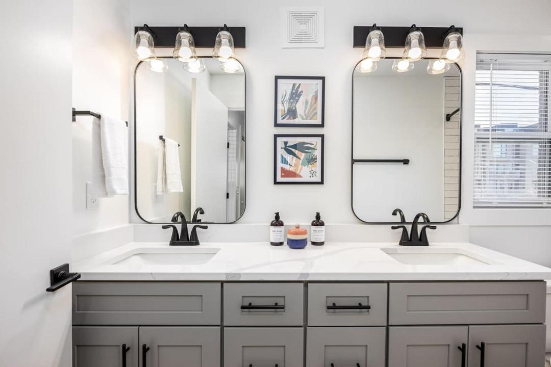 Photo of Bathroom in Hillsboro Village