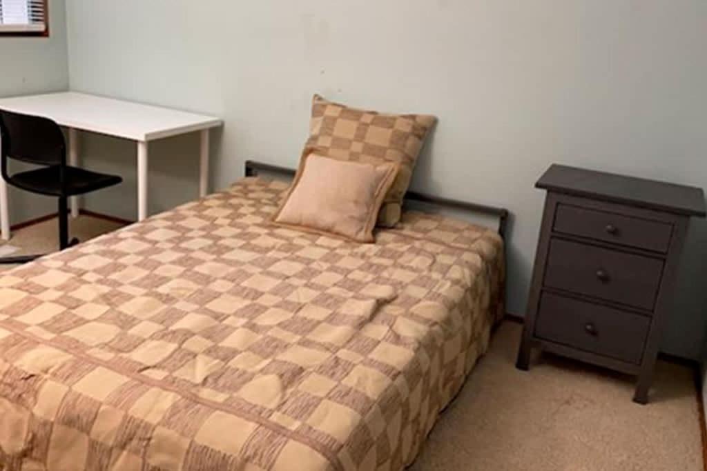Photo of Bedroom in East Lake Hills