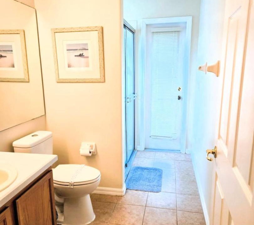 Photo of Bathroom in Orange Tree