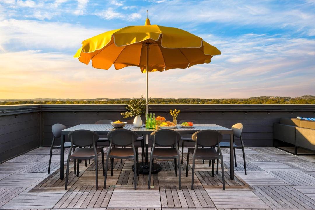 Photo of Patio Balcony in Historic Edgefield