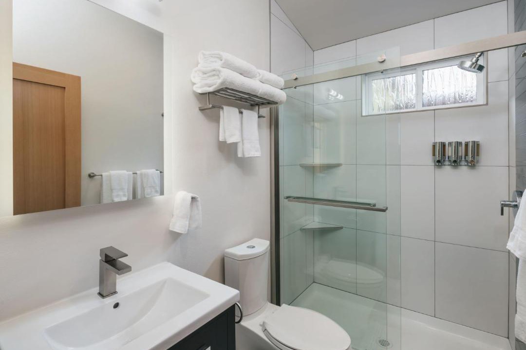 Photo of Bathroom in Brentwood-Darlington