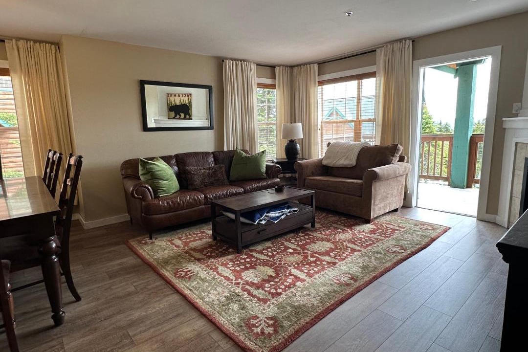 Photo of Livingroom in Snowshoe
