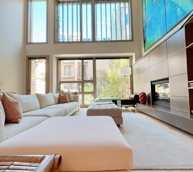 Photo of Livingroom in Civic Center