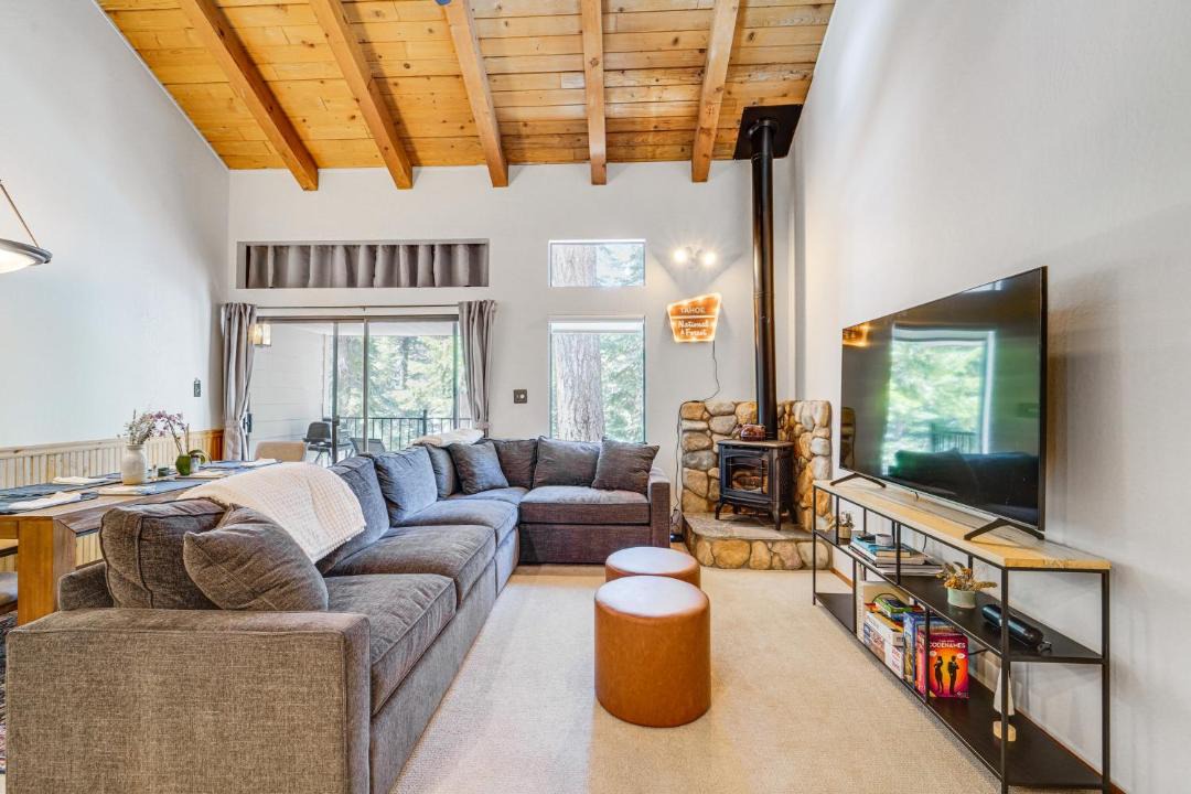 Photo of Livingroom in Carnelian Woods