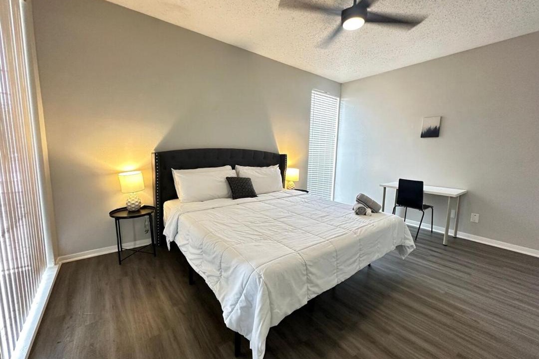 Photo of Bedroom in Nassau Bay