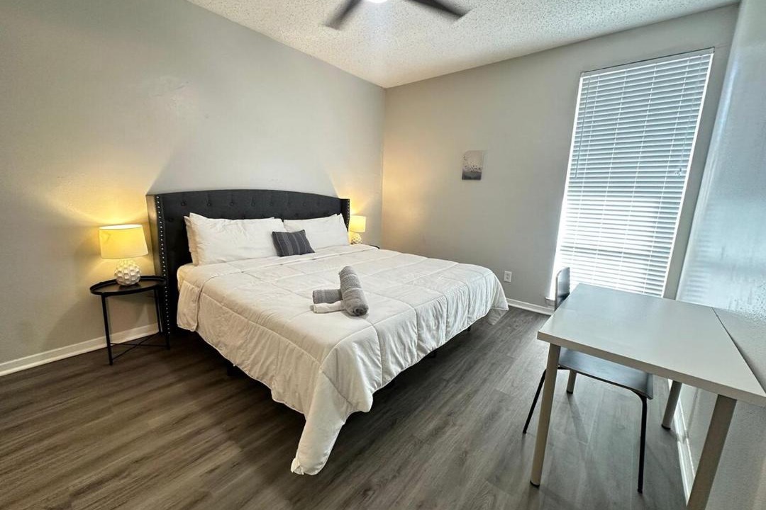 Photo of Bedroom in Nassau Bay