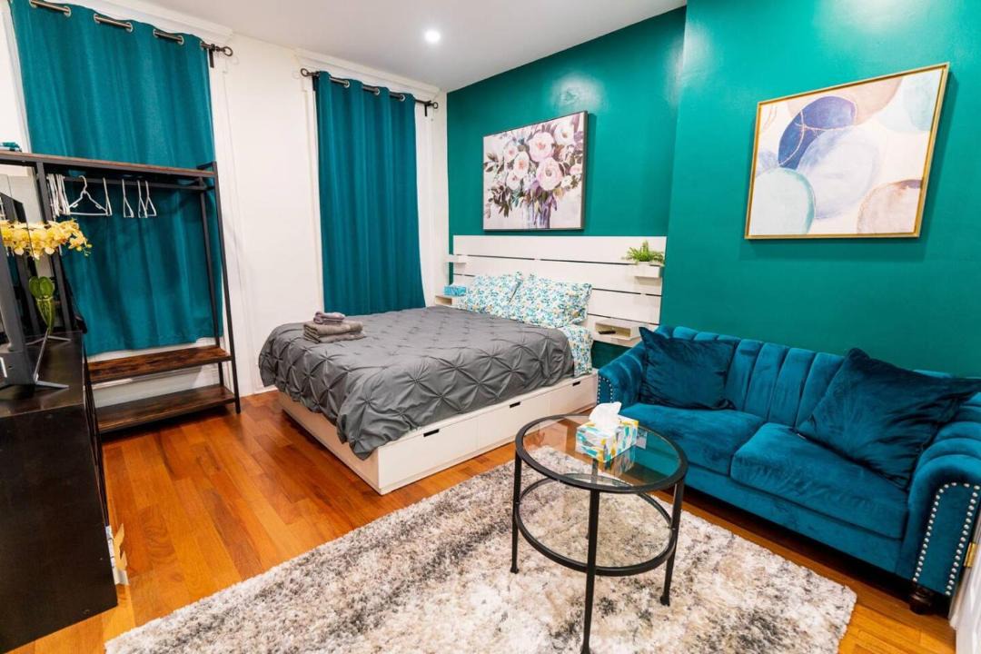 Photo of Bedroom in Graduate Hospital