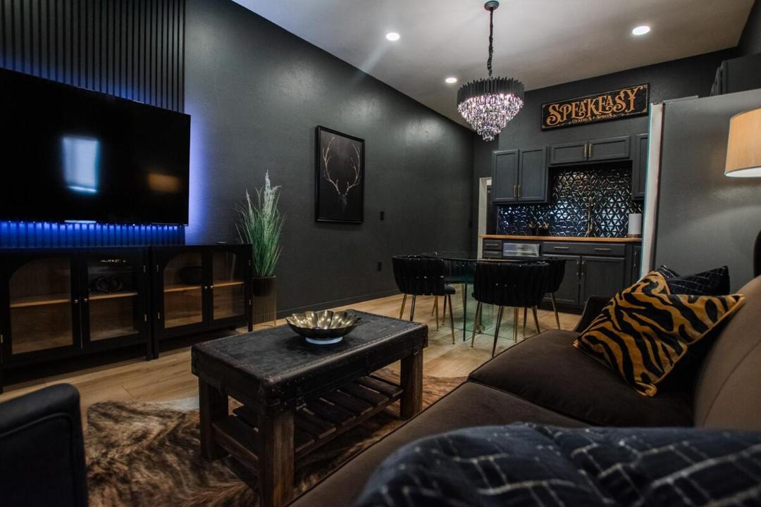Photo of Livingroom in South Broadway