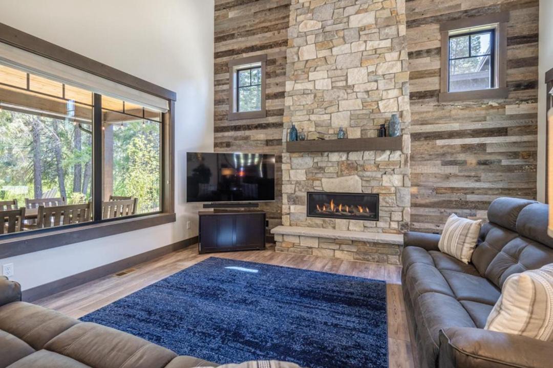 Photo of Livingroom in Roslyn