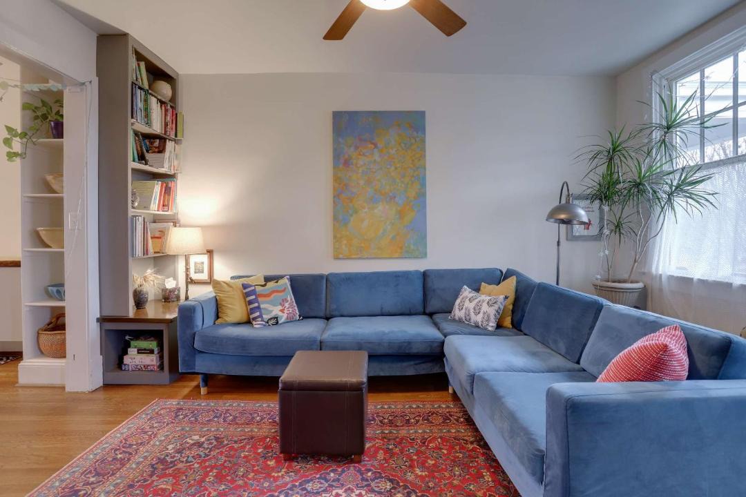 Photo of Livingroom in Hill East