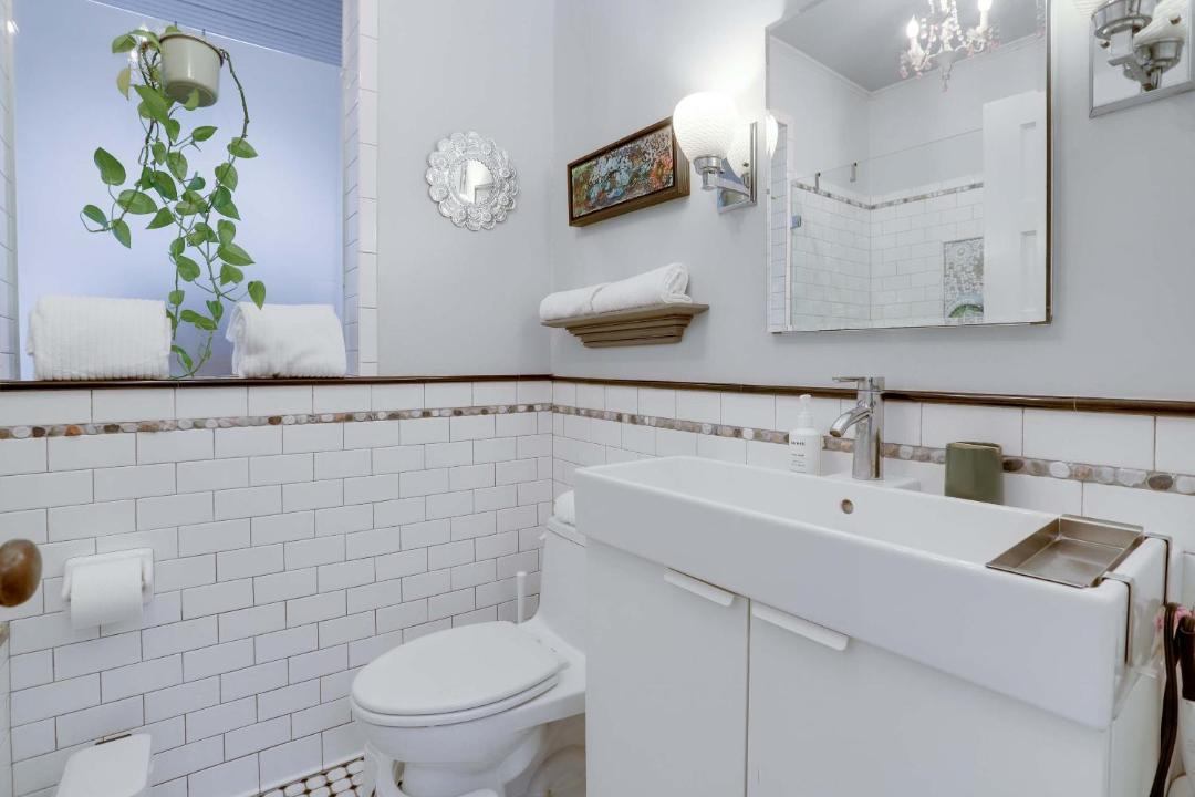 Photo of Bathroom in Hill East