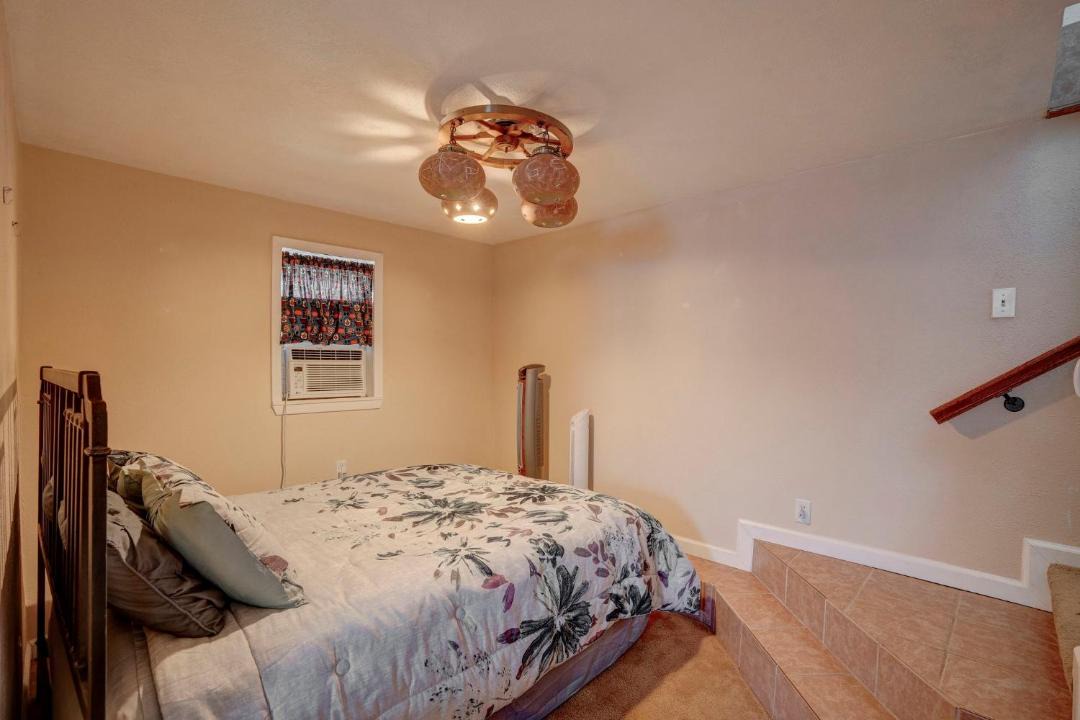 Photo of Bedroom in Dawson