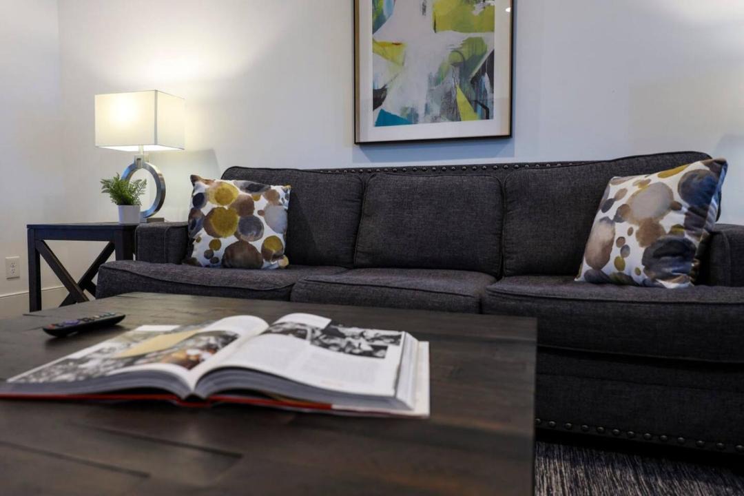 Photo of Livingroom in Charlotte Park