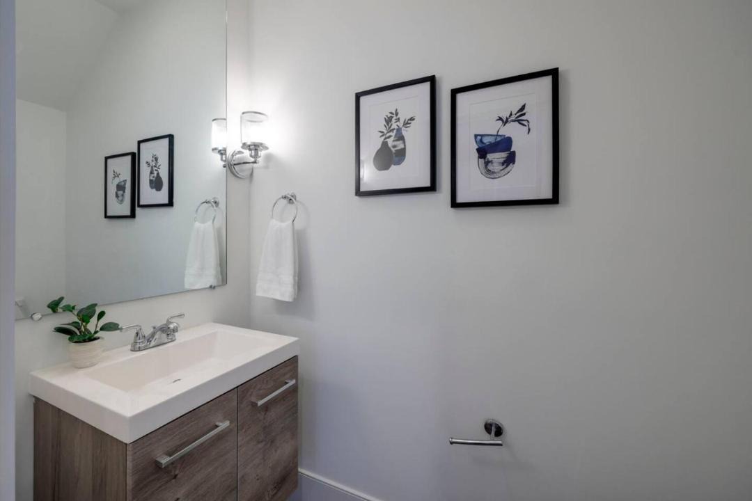 Photo of Bathroom in Charlotte Park