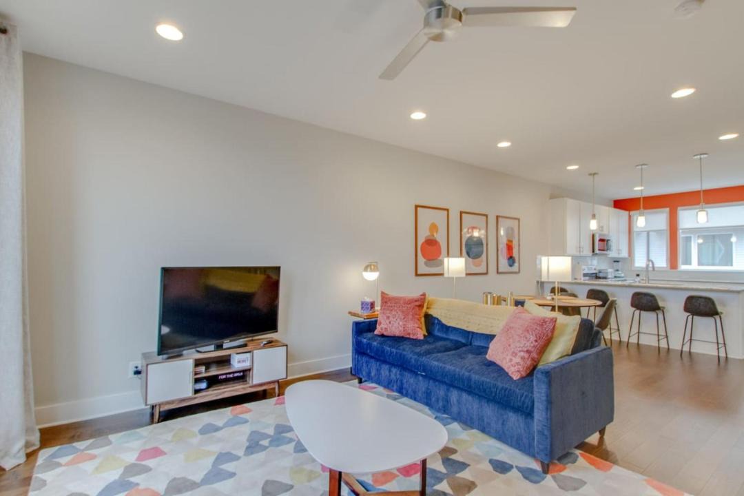 Photo of Livingroom in Katie Hill Neighborhood