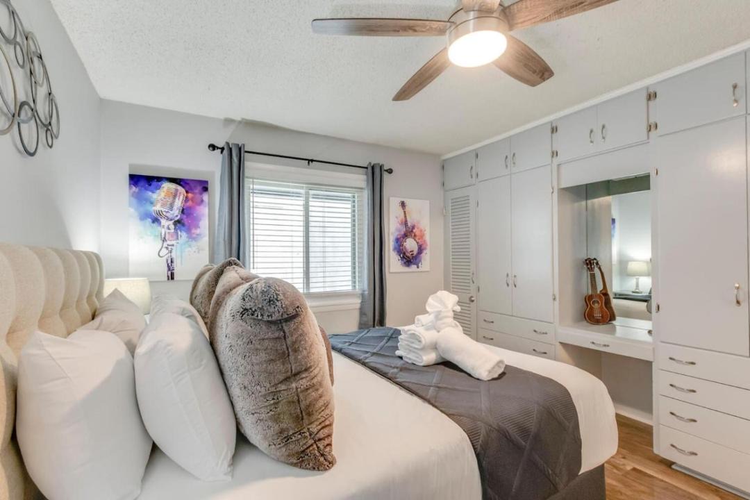 Photo of Bedroom in Melrose