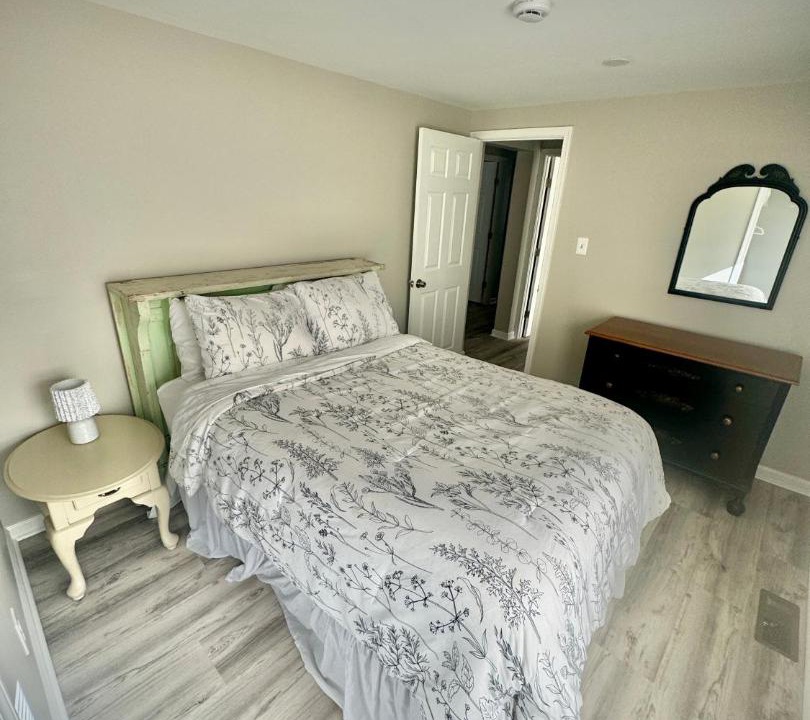 Photo of Bedroom in Edgewater